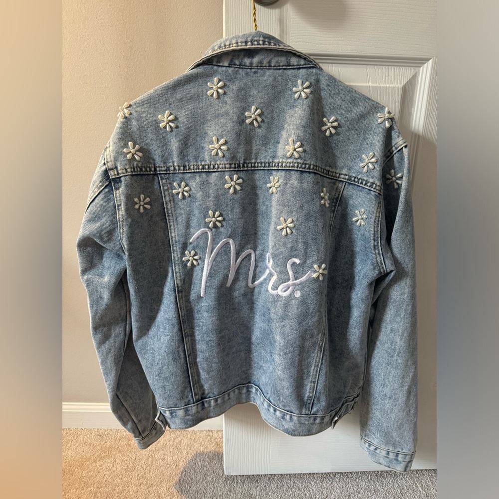 Heirloom Bridal Company Mrs. Jean Jacket